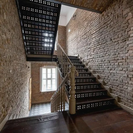 Lägenhet Cozy With Air Conditioning Close To The Center In By Renters Katowice
